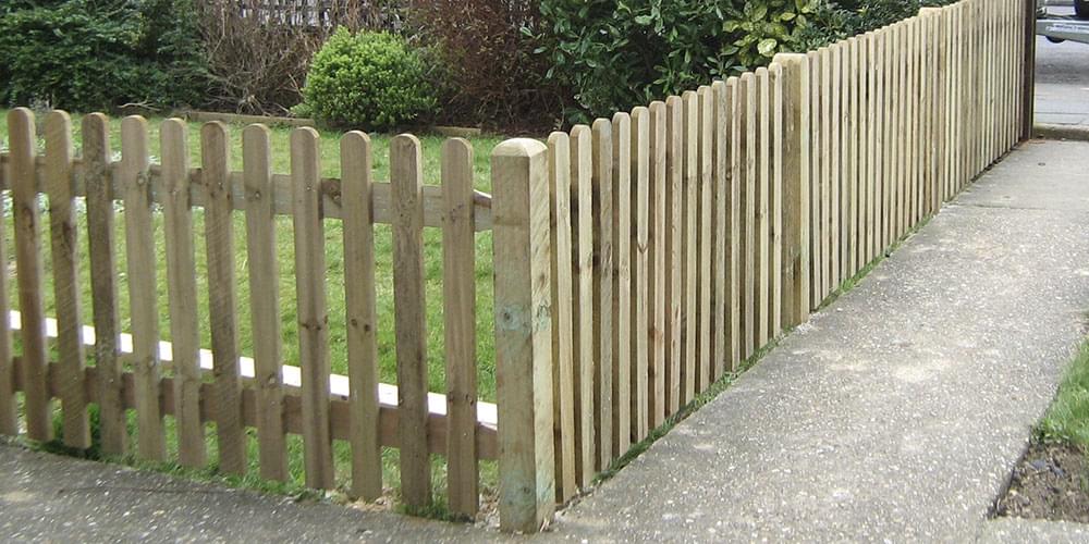 Meaker fencing supplies lancing, fencing store sussex, fencing services south coast, worthing diy fencing materials, fencing delivery and collection brighton